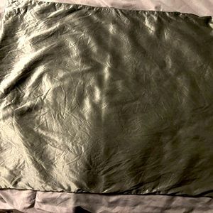 Blissy standard size silk pillowcase. Used for a week. Decided to switch
